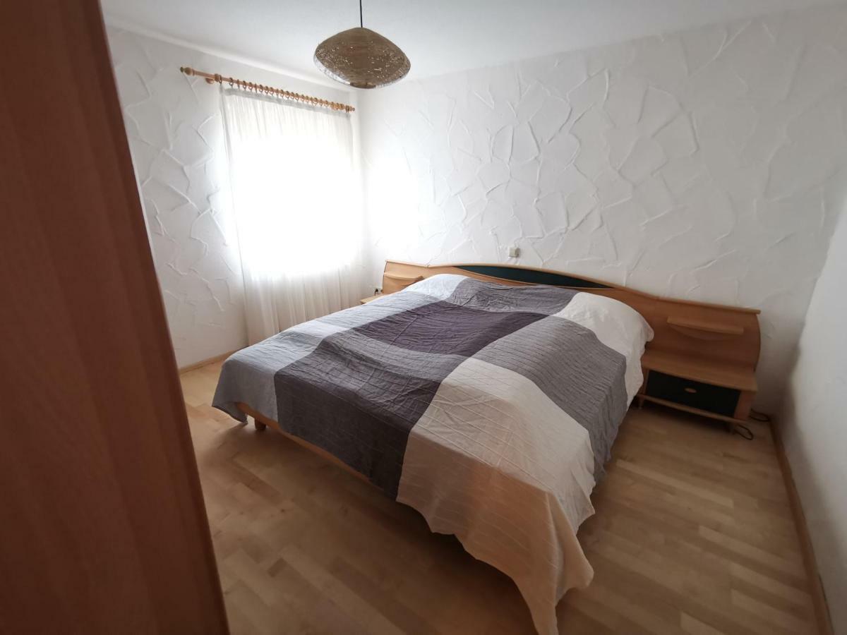 Ferienwohnung Jasmin & Alex Muhlhausen-Ehingen Екстериор снимка
